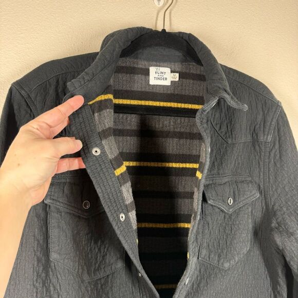 Flint And Tinder Quilted Bone Button Western Shirt Jacket Flannel Blanket Line M - Picture 3 of 8